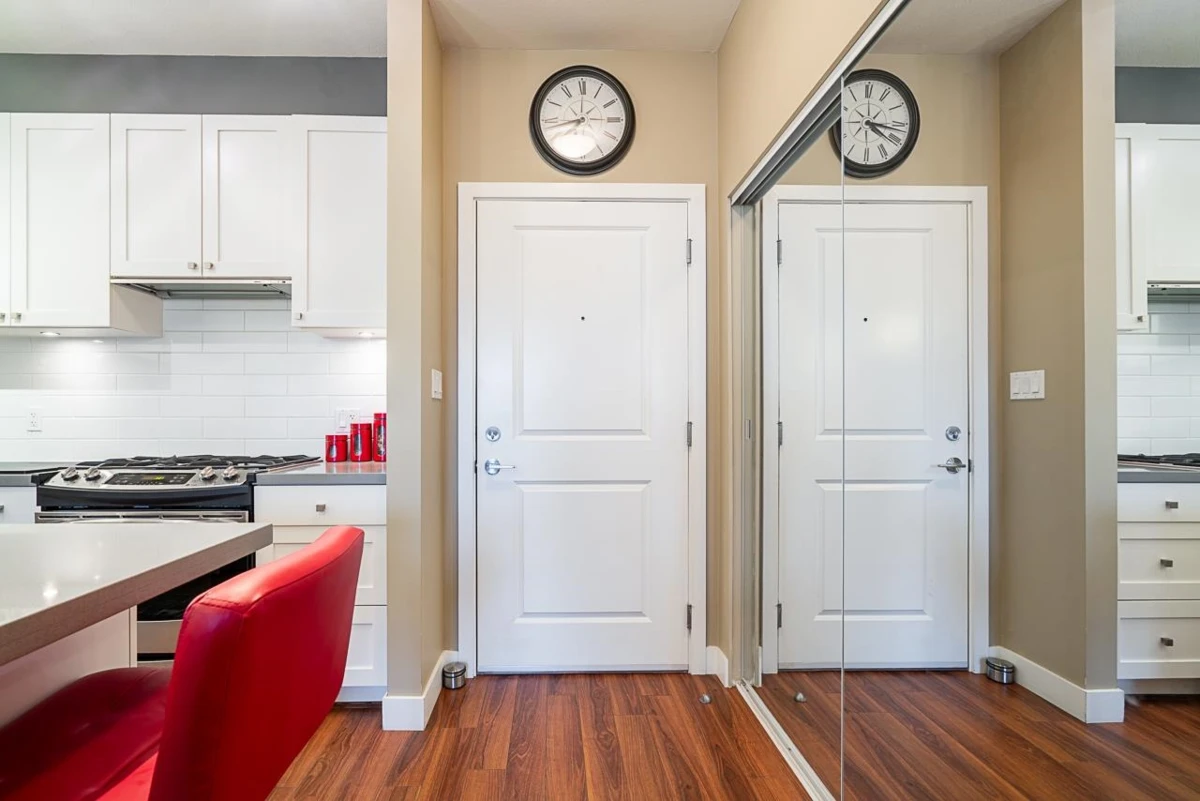 Family Room Photo of 325 15850 26 Avenue, Surrey, BC