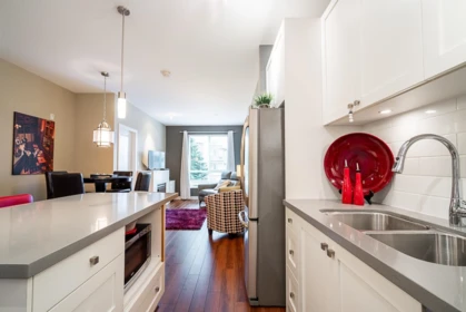 Kitchen Photo of 325 15850 26 Avenue, Surrey, BC