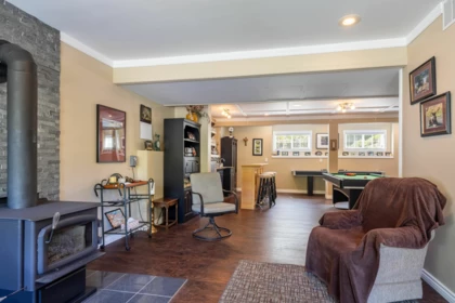 Aerial View of 7904 Redrooffs Road, Halfmoon Bay, BC