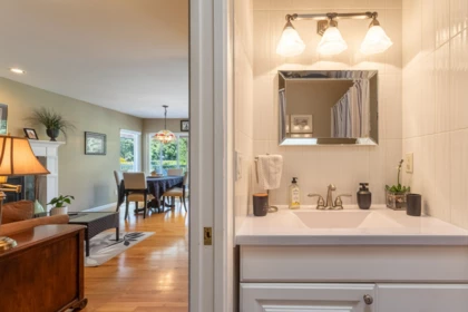 Mudroom Photo of 7904 Redrooffs Road, Halfmoon Bay, BC