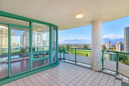 17F 6128 Patterson Avenue, Burnaby, BC, Burnaby — Apartment/Condo for sale