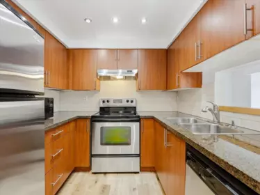102 235 W 4th Street, North Vancouver, BC, North Vancouver — Apartment/Condo for sale