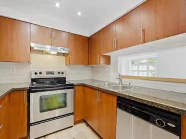 102 235 W 4th Street, North Vancouver, BC, North Vancouver — Apartment/Condo for sale