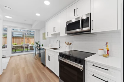 Pantry Photo of 304 33820 South Fraser Way, Abbotsford, BC