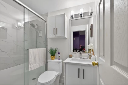 Laundry Room Photo of 7576 140 Street, Surrey, BC