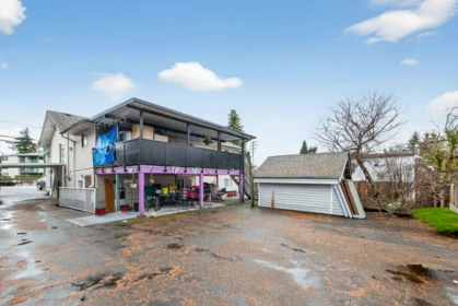 Swimming Pool Photo of 7576 140 Street, Surrey, BC