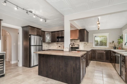 Breakfast Nook Photo of 20675 46a Avenue, Langley, BC