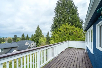 Hallway Photo of 20675 46a Avenue, Langley, BC