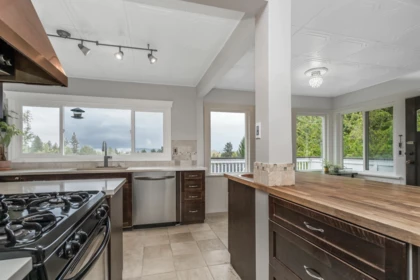 Primary Bathroom Photo of 20675 46a Avenue, Langley, BC