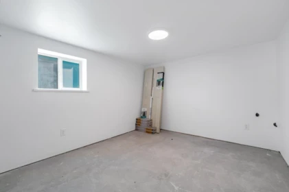 Hallway Photo of 7520 Canada Way, Burnaby, BC