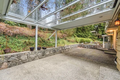 Backyard Photo of 315 Stevens Drive, West Vancouver, BC