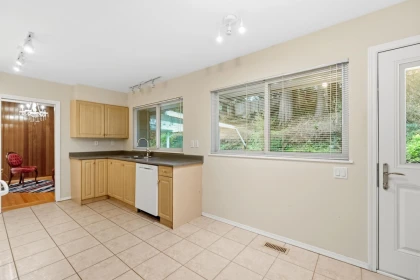Basement Recreation Room Photo of 315 Stevens Drive, West Vancouver, BC