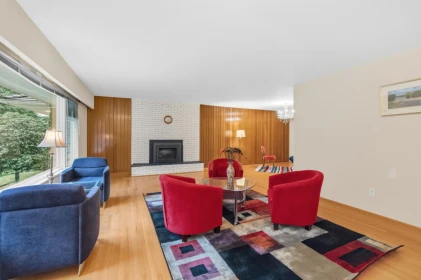 Kitchen Photo of 315 Stevens Drive, West Vancouver, BC