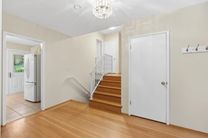 Powder Room Photo of 315 Stevens Drive, West Vancouver, BC