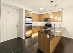 303 22290 North Avenue, Maple Ridge, BC