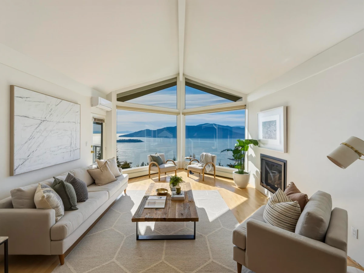 Family Room Photo of 5447 Monte Bre Place, West Vancouver, BC