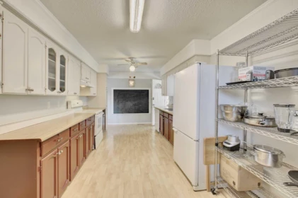 Kitchen Island Photo of 8505 Howard Crescent, Chilliwack, BC