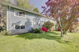 8505 Howard Crescent, Chilliwack, BC