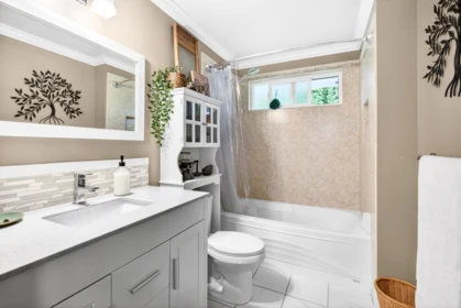 Laundry Room Photo of 34825 Mccabe Place, Abbotsford, BC