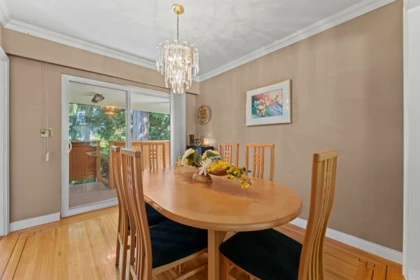 Breakfast Nook Photo of 924 Garrow Drive, Port Moody, BC