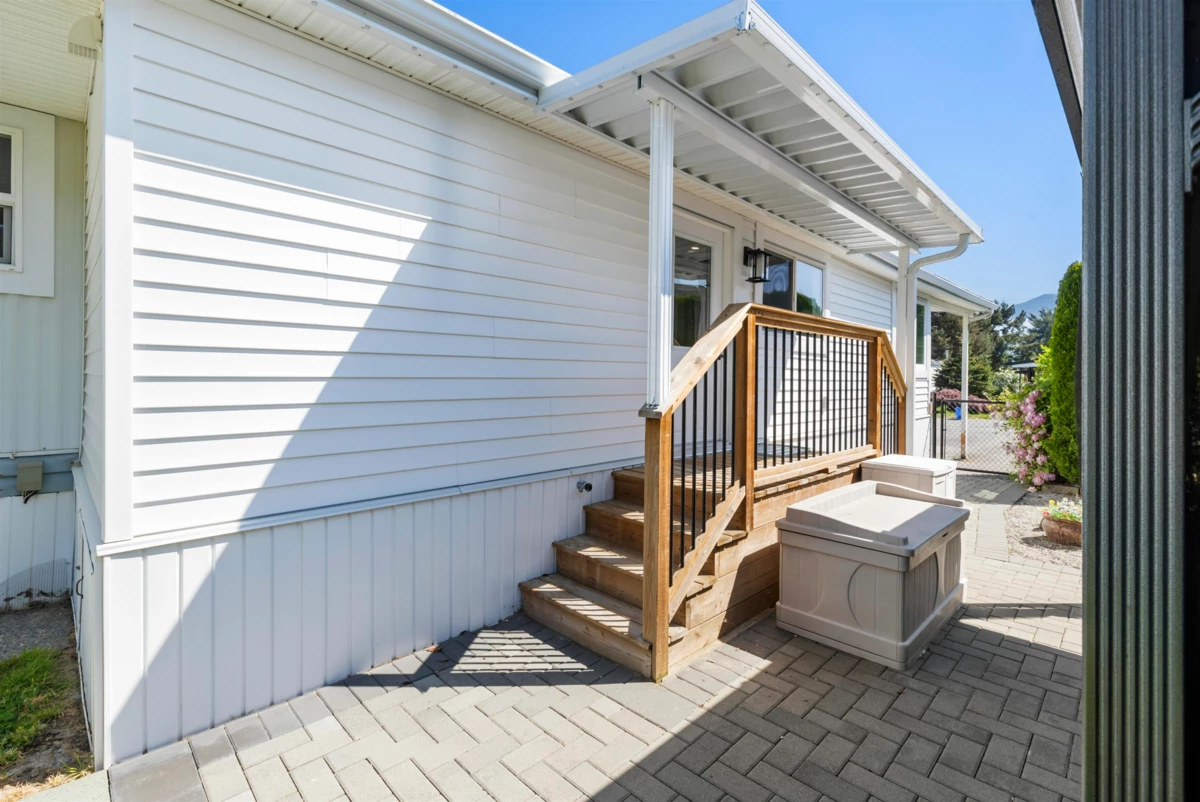 Family Room Photo of 23 45640 Watson Road, Chilliwack, BC