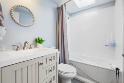 Guest Bathroom Photo of 23 45640 Watson Road, Chilliwack, BC