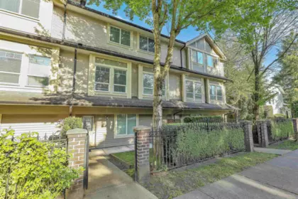 Front Yard Photo of 49 8358 121a Street, Surrey, BC