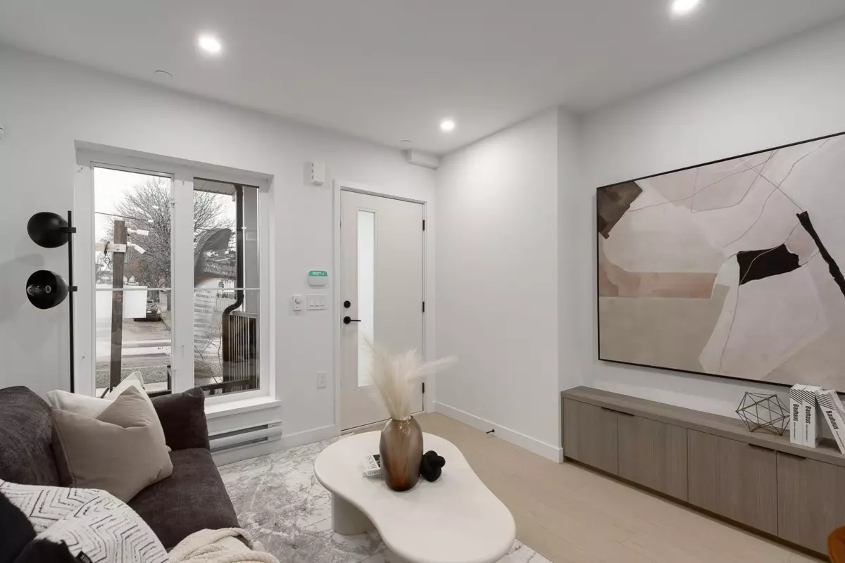 Living Room Photo of 204 2329 E 34th Avenue, Vancouver, BC