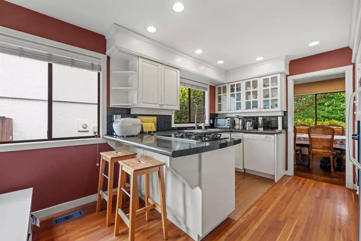 Dining Area Photo of 9560 Glendower Drive, Richmond, BC