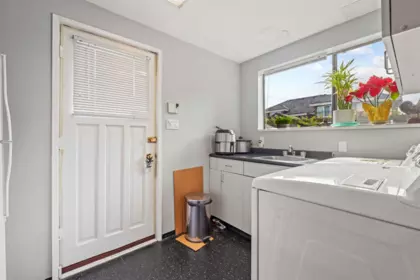Basement Recreation Room Photo of 9560 Glendower Drive, Richmond, BC