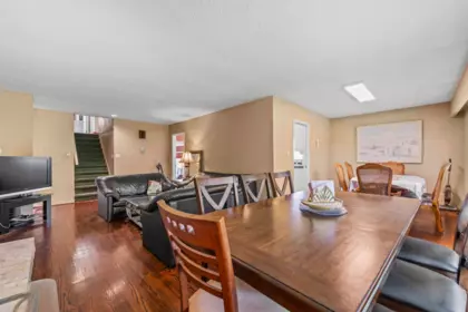 Kitchen Photo of 9560 Glendower Drive, Richmond, BC