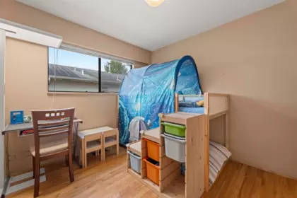 Powder Room Photo of 9560 Glendower Drive, Richmond, BC