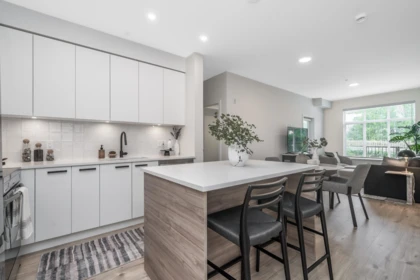 Kitchen Photo of 102 33920 Best Avenue, Mission, BC