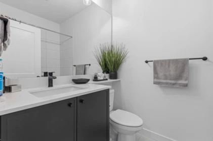 Mudroom Photo of 27 2774 Montrose Avenue, Abbotsford, BC