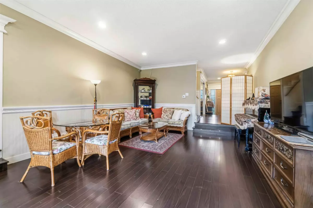 Living Room Photo of 6389 Fremlin Street, Vancouver, BC