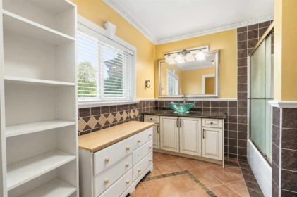 Guest Bathroom Photo of 6389 Fremlin Street, Vancouver, BC