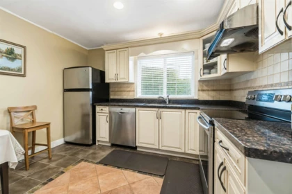 Kitchen Photo of 6389 Fremlin Street, Vancouver, BC