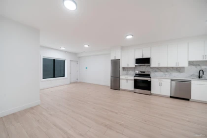 Laundry Room Photo of 819 Cornell Avenue, Coquitlam, BC