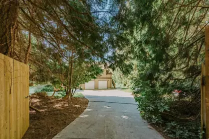 Garden / Landscaping Photo of 2617 Sunshine Coast Highway, Roberts Creek, BC