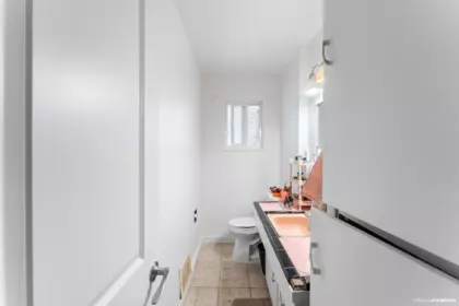 Entry Foyer Photo of 7373 Culloden Street, Vancouver, BC