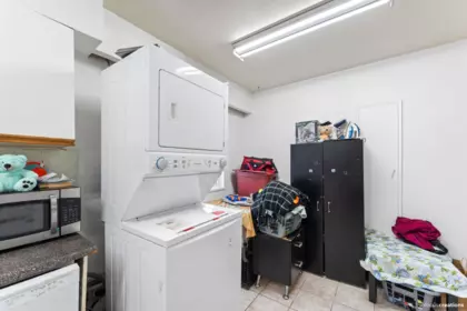 Guest Bathroom Photo of 7373 Culloden Street, Vancouver, BC