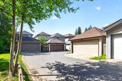 Swimming Pool Photo of 24282 101a Avenue, Maple Ridge, BC