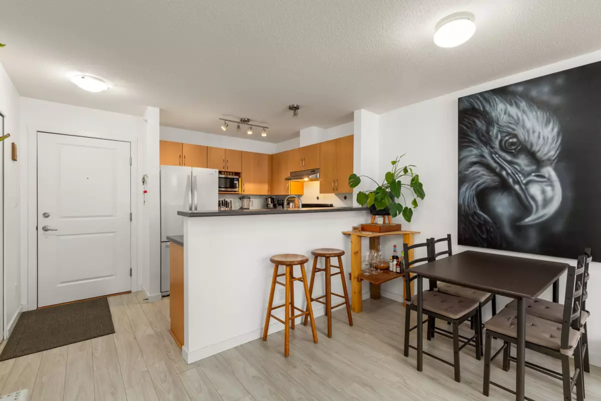 Family Room Photo of 313 38003 Second Avenue, Squamish, BC