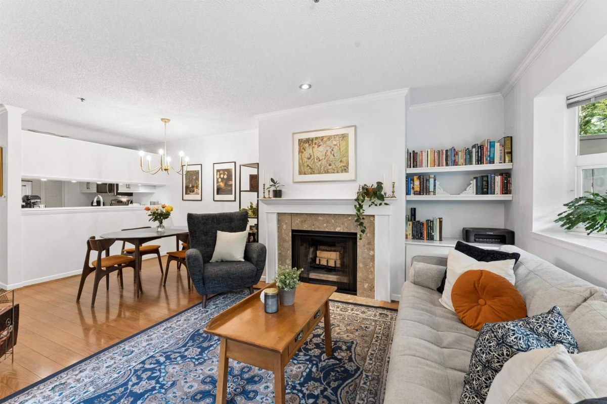 Family Room Photo of 105 2256 W 7th Avenue, Vancouver, BC