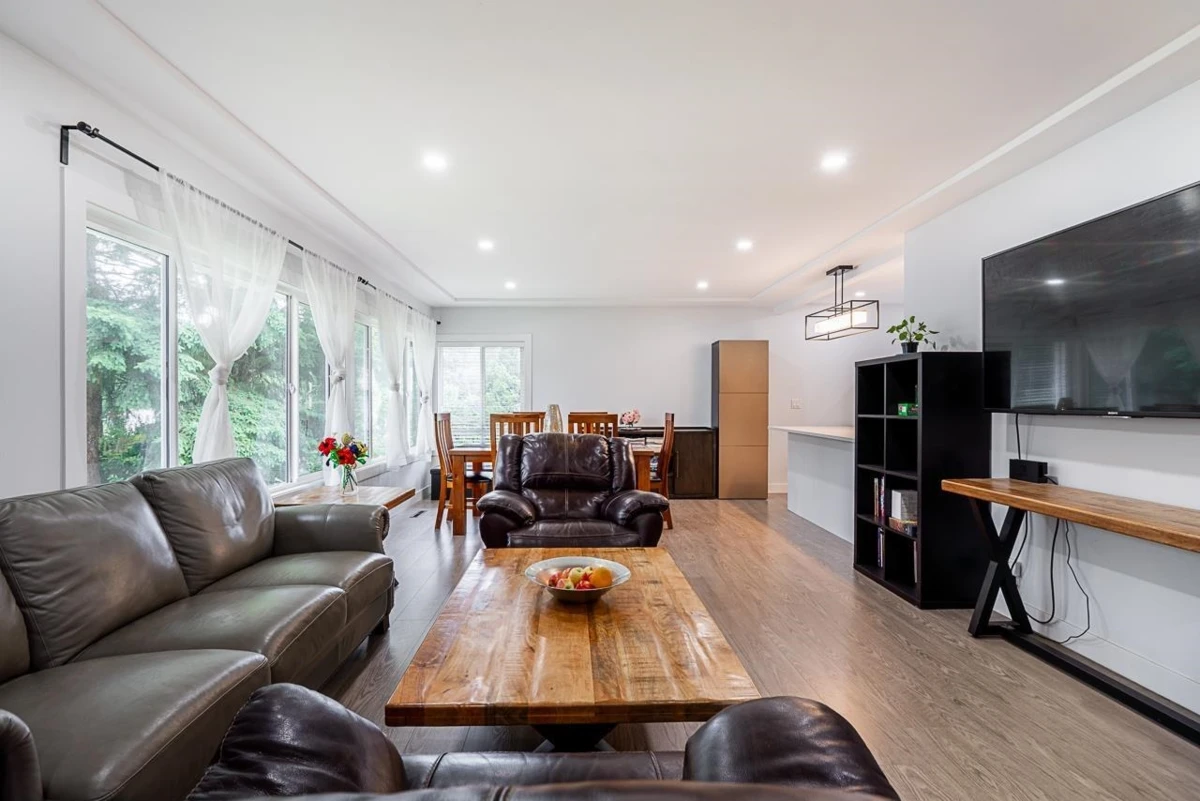 Living Room Photo of 10875 143 Street, Surrey, BC