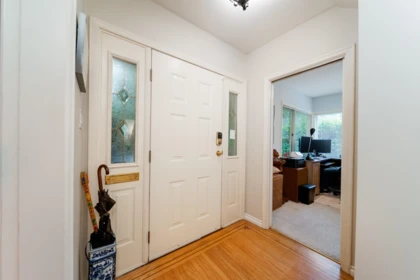 Primary Bathroom Photo of 1030 Mathers Avenue, West Vancouver, BC