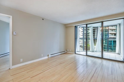 Kitchen Island Photo of 1104 789 Drake Street, Vancouver, BC