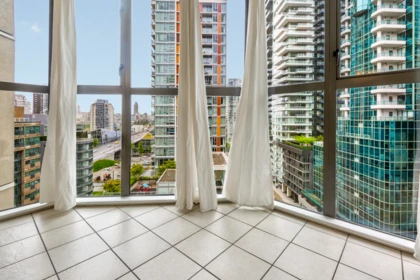 Mudroom Photo of 1104 789 Drake Street, Vancouver, BC
