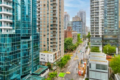 Outdoor Patio Photo of 1104 789 Drake Street, Vancouver, BC