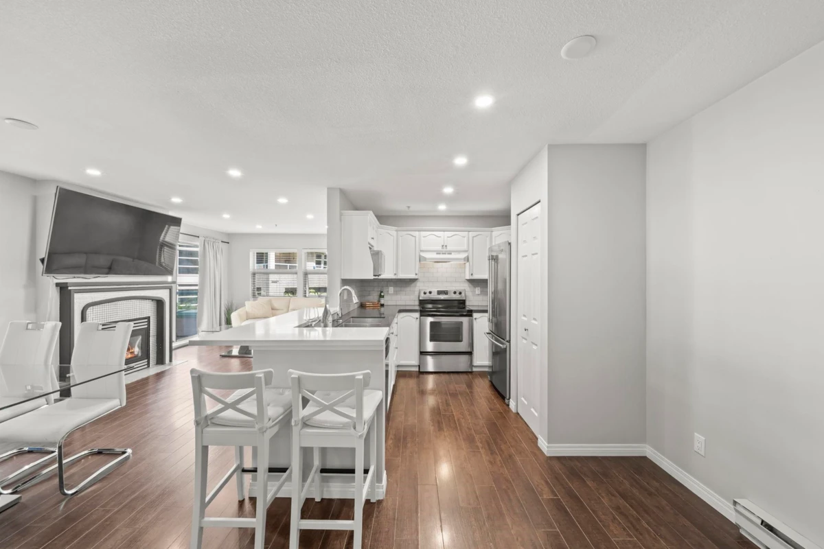 Dining Area Photo of 506 301 Maude Road, Port Moody, BC